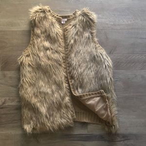 Size Medium Brown Fur Vest, great for fall!